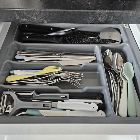 Mit Grosser Terrasse Und Stadtview شقة