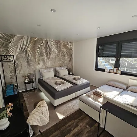 Mit Grosser Terrasse Und Stadtview *