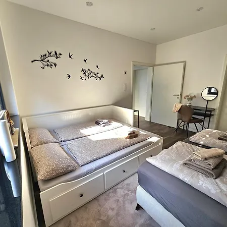 Mit Grosser Terrasse Und Stadtview *