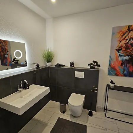 شقة Mit Grosser Terrasse Und Stadtview