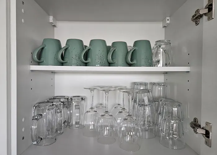 Mit Grosser Terrasse Und Stadtview