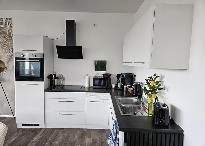 Mit Grosser Terrasse Und Stadtview باد برلبورغ