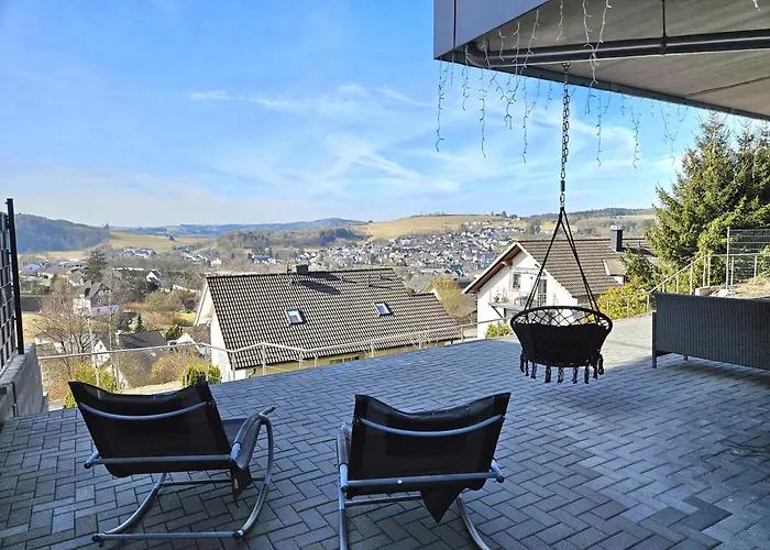 Mit Grosser Terrasse Und Stadtview *